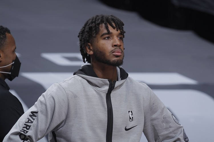 克里斯：库里投篮跟上篮一样 勇士的体系很简单 你不能站着不动